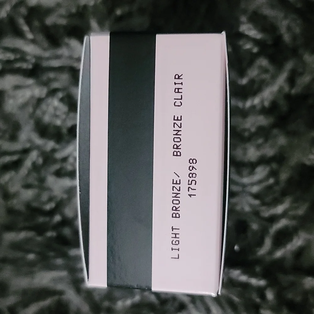 🤎NIB Mary Kay Silky Setting Powder: Light Bronze🤎